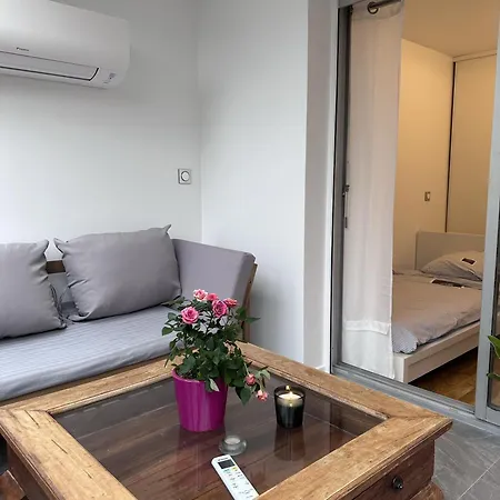 Expo Cosy Appt T5 Avec Jardin Appartamento *