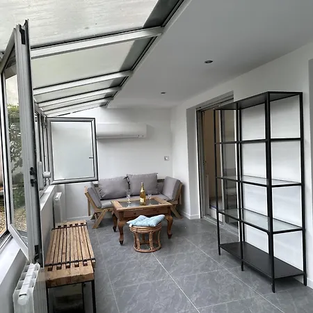 Expo Cosy Appt T5 Avec Jardin Appartamento